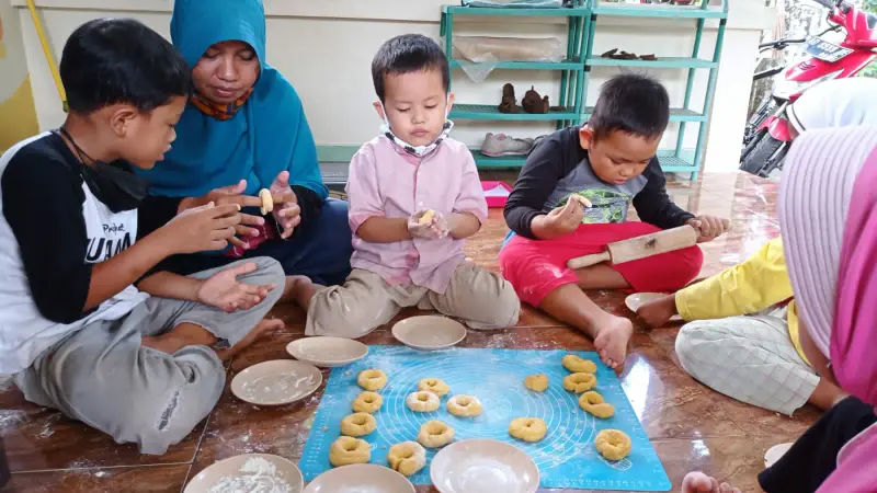 Momen keseharian Sayogya