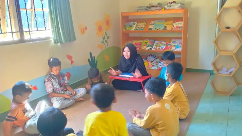 Momen keseharian Sayogya