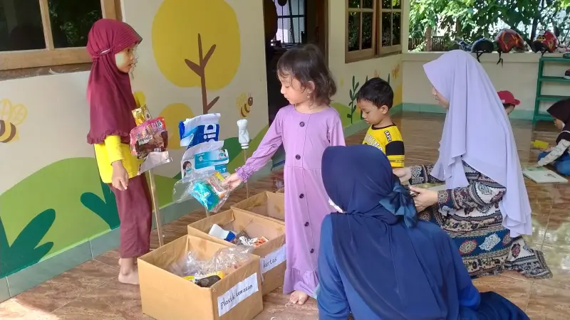 Momen keseharian Sayogya