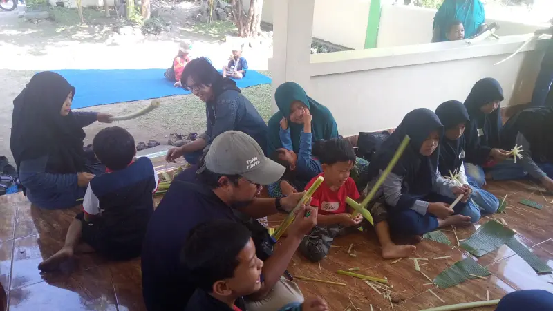 Momen keseharian Sayogya