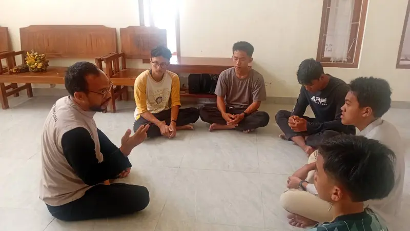 Momen keseharian Sayogya
