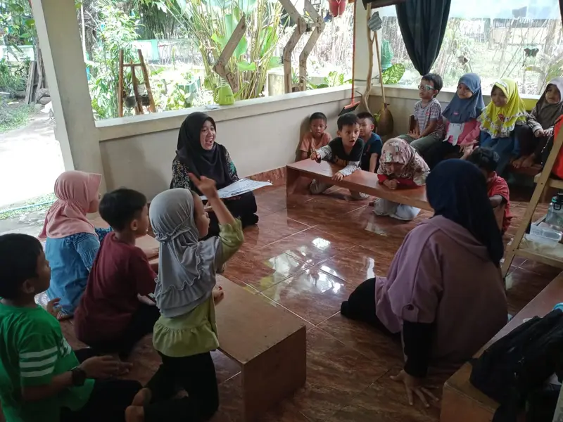 Momen keseharian Sayogya