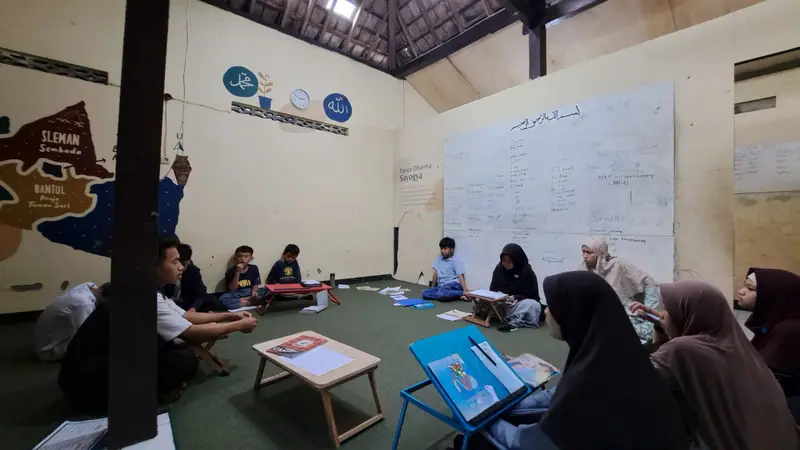 Momen keseharian Sayogya
