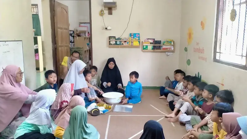 Momen keseharian Sayogya