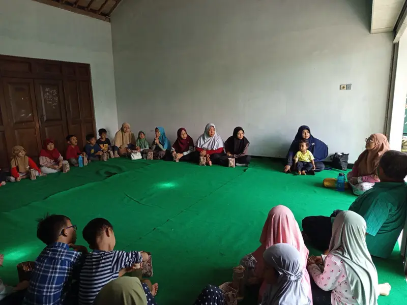 Momen keseharian Sayogya